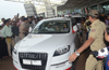 Eggs thrown at actor Ramya&rsquo;s car in Mangaluru for praising Pak